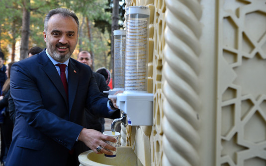 Bursa'da öğrencilerin çorbası belediyeden - Resim: 0