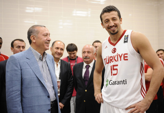 Erdoğan geldi ponpon kızlar çıkmadı - Resim: 3