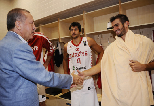 Erdoğan geldi ponpon kızlar çıkmadı - Resim: 4