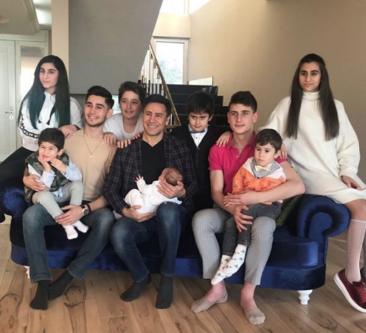 İzzet Yıldızhan'ı kahreden haber! Sevenlerinden dua istedi - Resim: 1