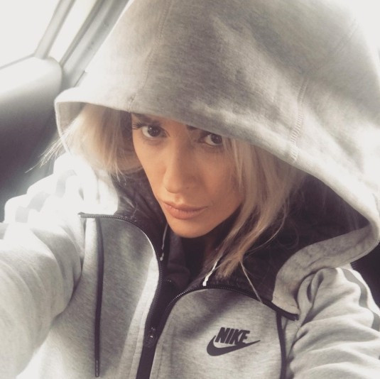 Helin Avşar: Ablamın elbisesini giyip döner bıçağıyla dans etti! - Resim: 2