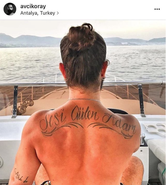 Köpeğini aldı birlikte duşa girdi sonrası sosyal medyayı yıktı geçti - Resim: 2