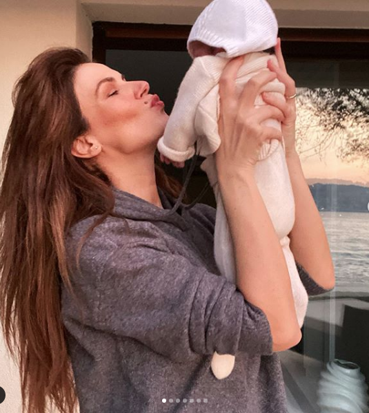 Tülin Şahin kızıyla pozlarını paylaştı görenler ünlü mankene şaştı kaldı - Resim: 3