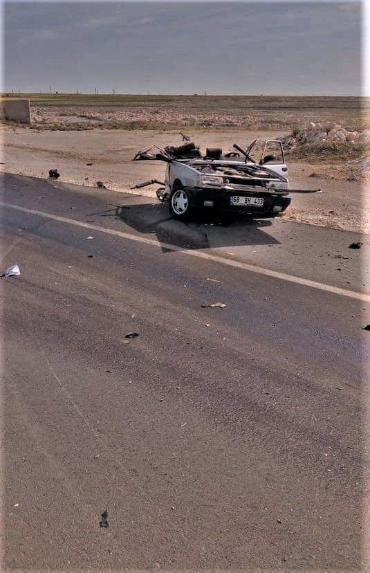 Aksaray'daki kazada TOFAŞ marka araç ikiye ayrıldı - Resim: 4