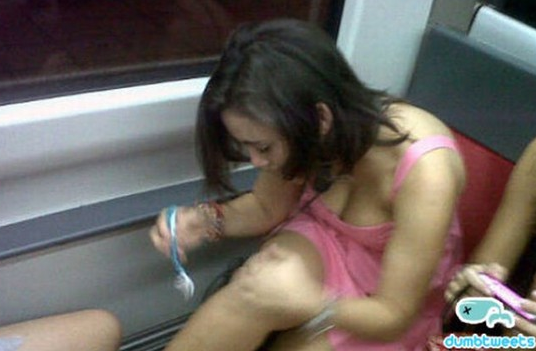 Twitter'da böyle poz paylaşılır mı hiç? - Resim: 3