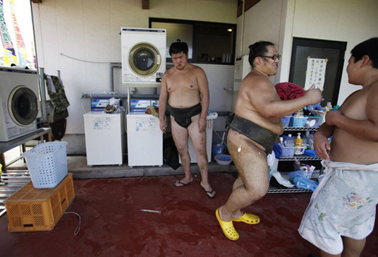 Sumocuların İlginç kampı - Resim: 2