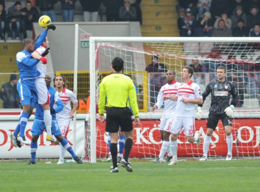 Samsunspor-İBB maçından kareler - Resim: 2