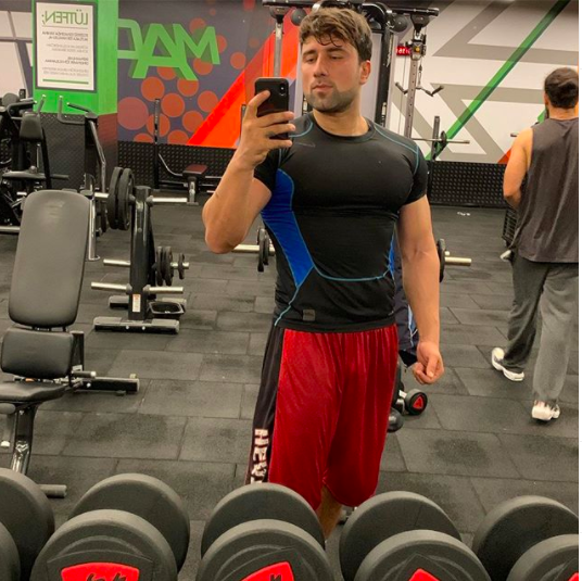 Yasin Obuz'un ailesi annesi babası ve 3 kardeşi kimdir? - Resim: 1