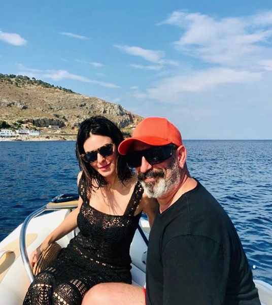 İlk paylaşım geldi Defne Samyeli ve Cem Yılmaz'ın ayrılığının sebebi ortaya çıktı! - Resim: 1