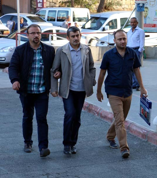 Bu sabah teker teker böyle götürüldüler! Hepsi öğretmen - Resim: 4