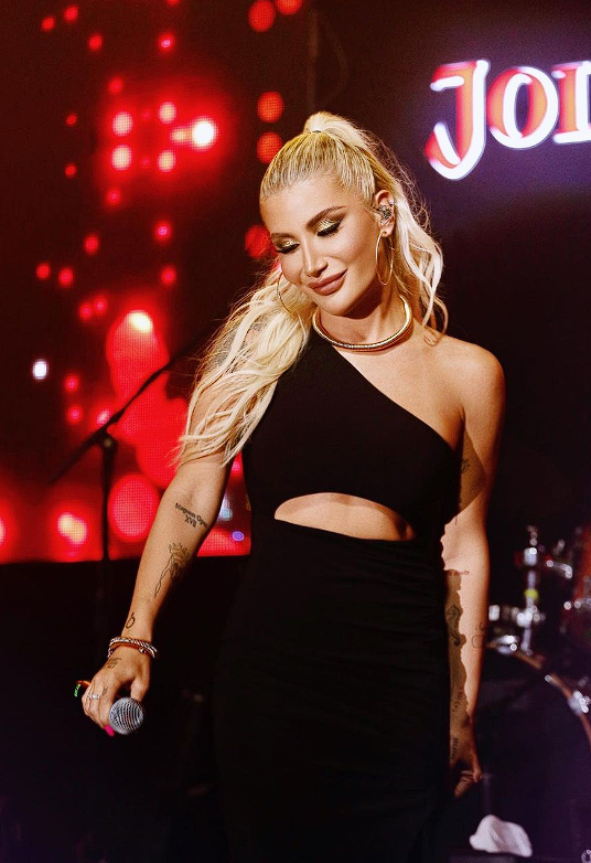 İrem Derici hastaneye kaldırıldı! Durumu kötü... Ünlü şarkıcının sağlık sorunu ne? - Resim: 3