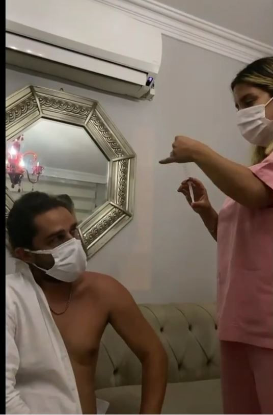 Mehmet Aslan aşı pozuyla Instagram'ı salladı: Hemşirenin yerinde olmak isterdim - Resim: 3