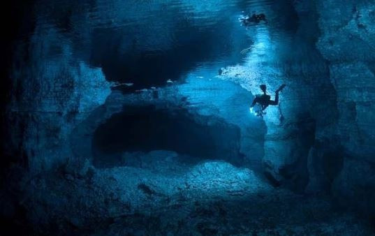 Gölün dibinde ikincir dünyayı keşfettiler - Resim: 4