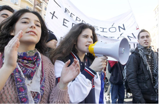 Eğitimde kesintiye karşı protesto! - Resim: 1
