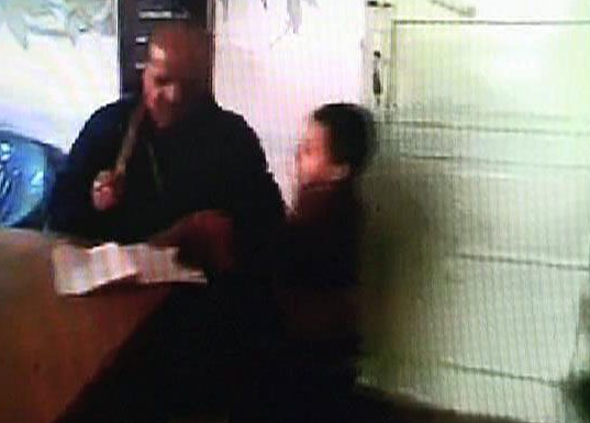 Facebook'u ayağa kaldıran dayak! - Resim: 4