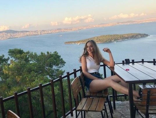 Gönül Dağı bitti tatile koştu Gönüldağı'nın Mihriban'ı Hande Nur Tekin bikinisiyle büyüledi - Resim: 3