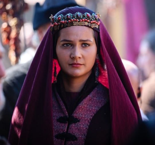 Diriliş Ertuğrul'dan taciz skandalı takip edip mesajlar atıyor! - Resim: 1