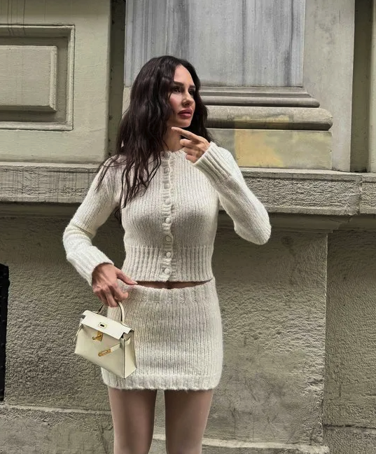 Yasemin Özilhan yeni boşanmıştı! O isimle aşk iddiaları bomba gibi patladı - Resim: 4