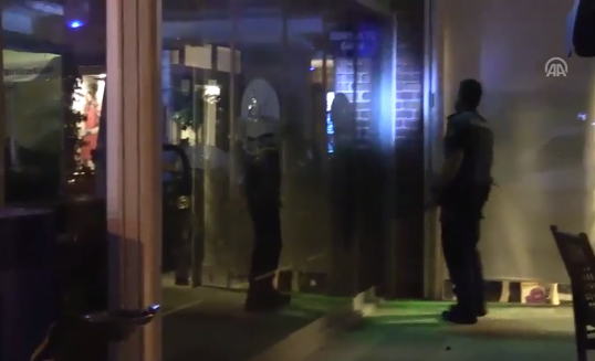 Alarm çaldı polis çırılçıplak bastı ifadesi şoke etti! - Resim: 3