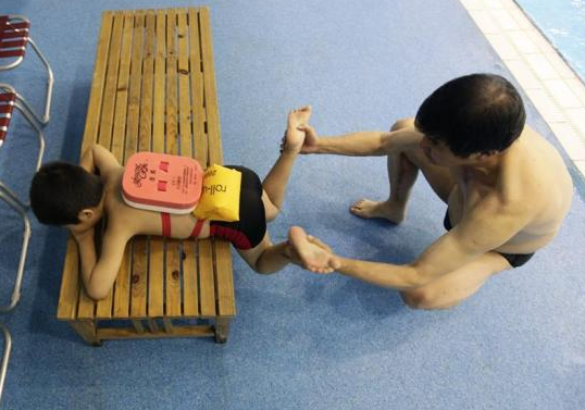 Onlar yüzmeyi böyle öğreniyor - Resim: 3