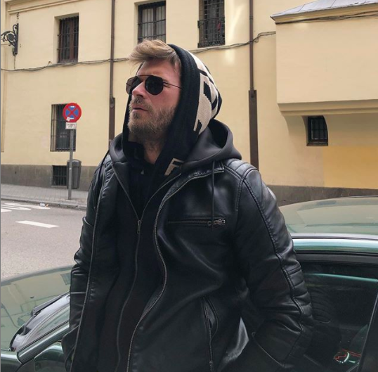 Kıvanç Tatlıtuğ yaşı kaç aslen nereli Kıvanç Tatlıtuğ eşi kimdir? - Resim: 1