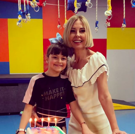 Hülya Seloni kimdir kaç yaşında evli mi eşi kimdi? - Resim: 2