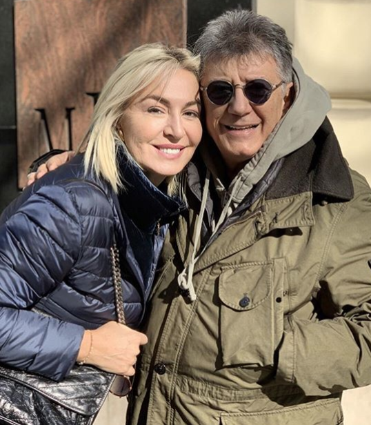 Tarık Ünlüoğlu eşi kimdir çocuğu Zeynep kiminle evli? - Resim: 2