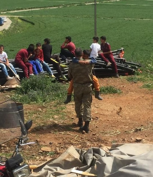 Kahreden anlar şehit kardeşini binbaşı böyle teselli etti - Resim: 2