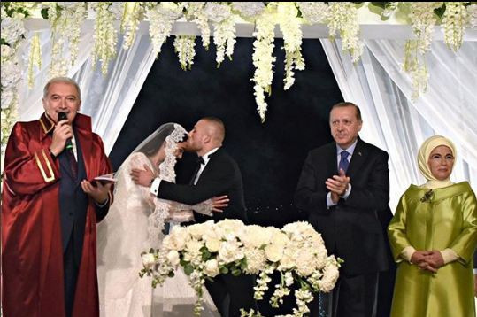 Sıra onlarda Cumhurbaşkanı Recep Tayyip Erdoğan... - Resim: 1
