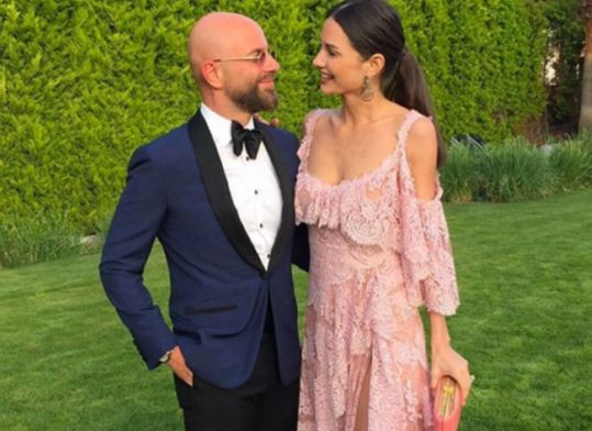 Yasemin Özilhan ve İzzet Özilhan çifti arasında sular iyice ısınıyor! Çıkan ayrılık iddiaları kriz çıkardı! - Resim: 1