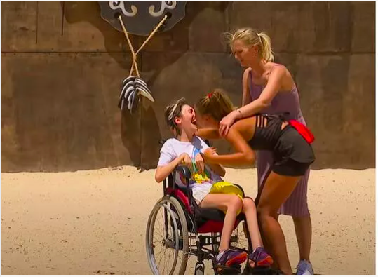 Aleyna Kalaycıoğlu kaç yaşında aslen nereli? Aleyna Kalaycıoğlu ailesi ve kardeşi - Resim: 1