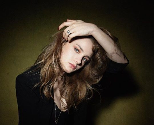 Miray Daner yeni görüntüsüyle sosyal medyada hayranlarını ikiye böldü - Resim: 3