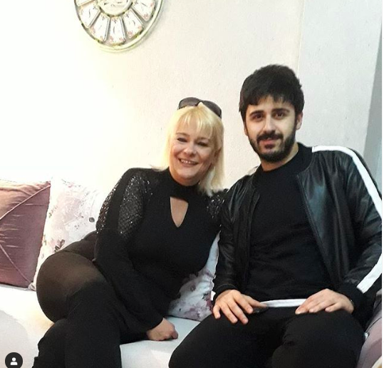 Survivor Tayfun'un annesi kimdir Ebru Çolak kaç yaşında? - Resim: 4