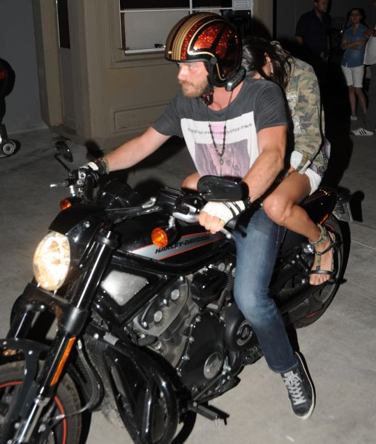 Kıvanç sevgilisini ailesiyle tanıştırdı - Resim: 3