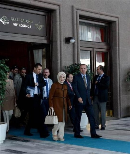 Kobra'lar eşliğinde yola çıktı - Resim: 2