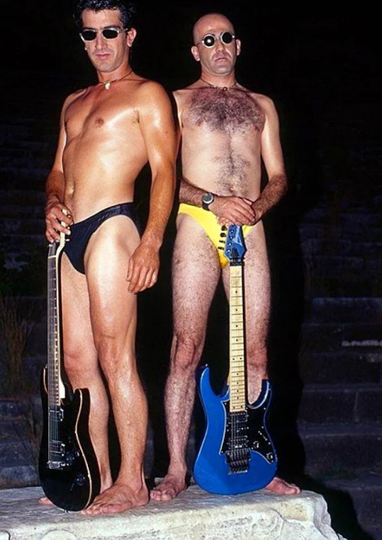 Serdar ortaç neye bakıyor öyle? Bu kadarı da fazla - Resim: 2