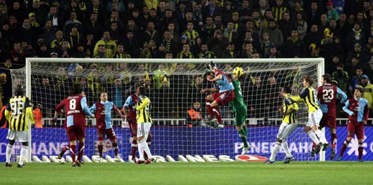 Fenerbahçe zirveye yaklaştı - Resim: 4