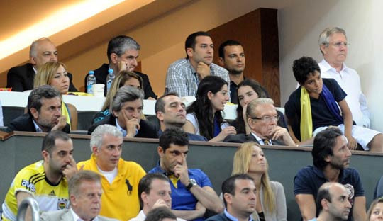 Galatasaray Fener'e boyun eğmedi - Resim: 3