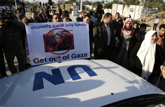 Fransız bakana Gazze'de saldırı - Resim: 3