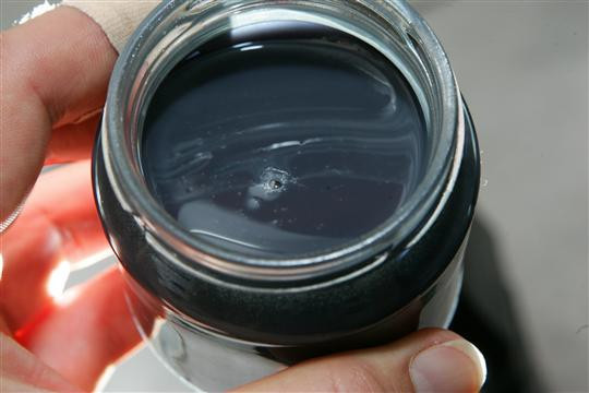 Arılar mavi ve yeşil bal yaptı - Resim: 3