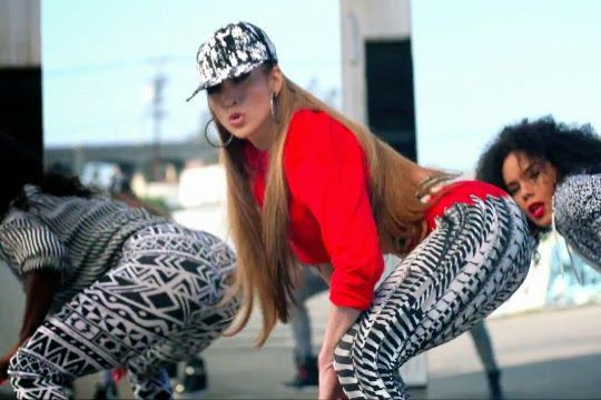 Jennifer Lopez'in giydiği taytların sırrı çözüldü! - Resim: 4