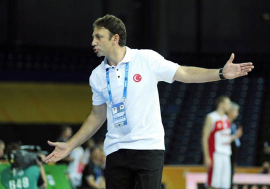 12 Dev Adam'a hakem engeli - Resim: 1