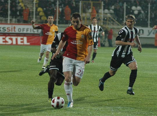 Galatasaray galibiyeti hatırladı - Resim: 4