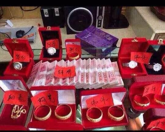 Çin'de altınlarla dolu düğün! Deste deste de para... - Resim: 3