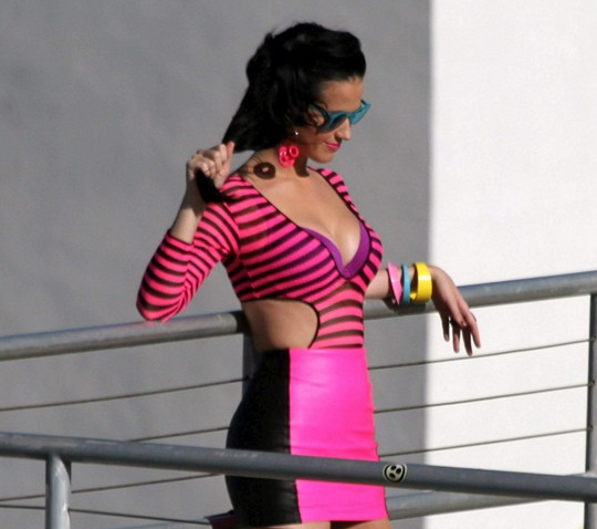 Rüzgara aldırış etmeden şov yaptı - Resim: 4