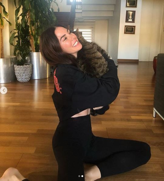 Defne Samyeli kedisine Tarkan adını verdi! 'Karantinanın en mutlusu Tarkan' - Resim: 3