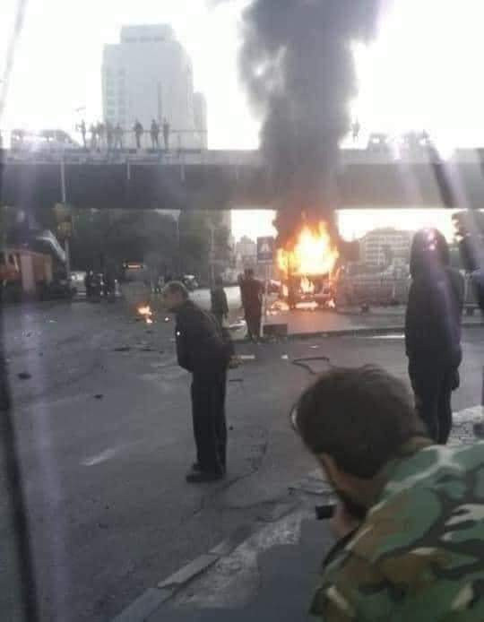 Suriye'de Esed kontrolündeki Şam'da bombalı saldırı: 13 ölü - Resim: 0