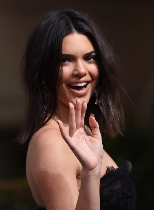 Sivilceleriyle dalga geçmişlerdi! Kendall'dan sert çıkış - Resim: 4