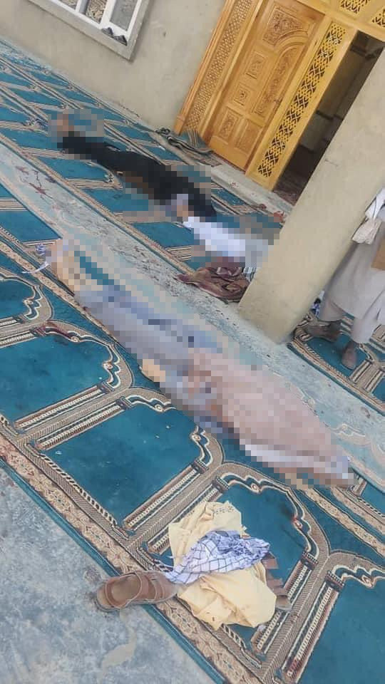 Afganistan'da Cuma namazı vakti camiye bombalı saldırı! 12 kişi hayatını kaybetti - Resim: 0