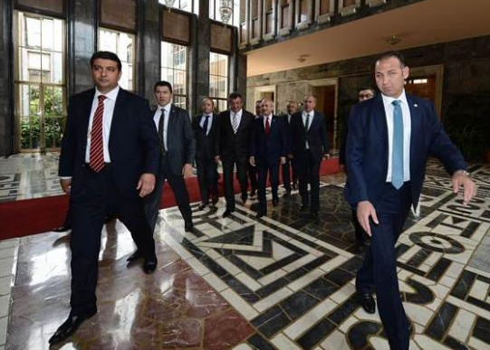 Kemal Kılıçdaroğlu grup toplantısına böyle geldi - Resim: 1